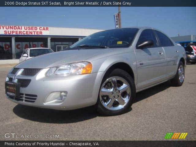 2006 Dodge Stratus SXT Sedan in Bright Silver Metallic
