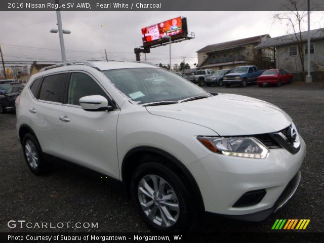 2016 Nissan Rogue SV AWD in Pearl White