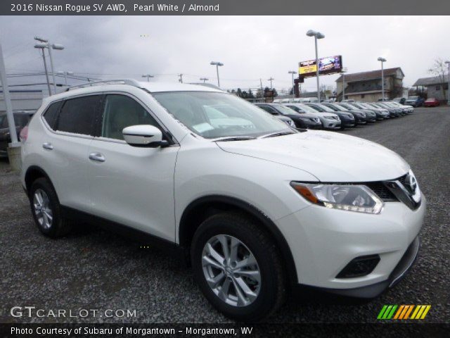 2016 Nissan Rogue SV AWD in Pearl White