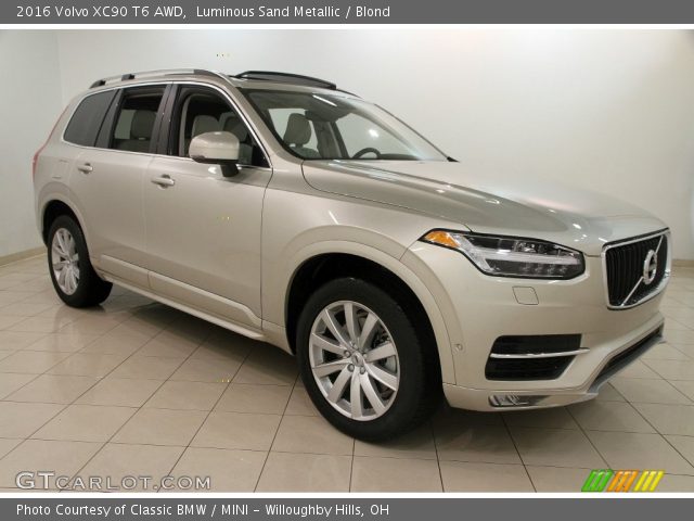 2016 Volvo XC90 T6 AWD in Luminous Sand Metallic