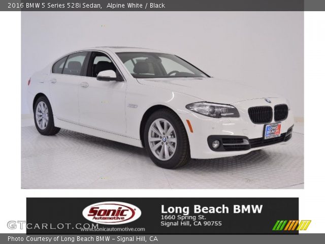 2016 BMW 5 Series 528i Sedan in Alpine White