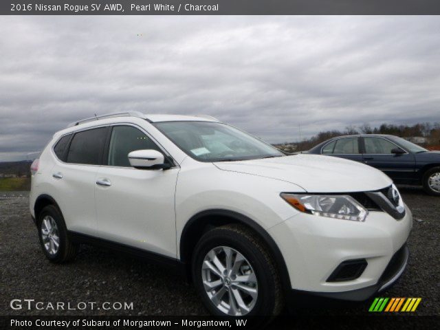 2016 Nissan Rogue SV AWD in Pearl White