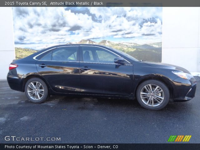 2015 Toyota Camry SE in Attitude Black Metallic