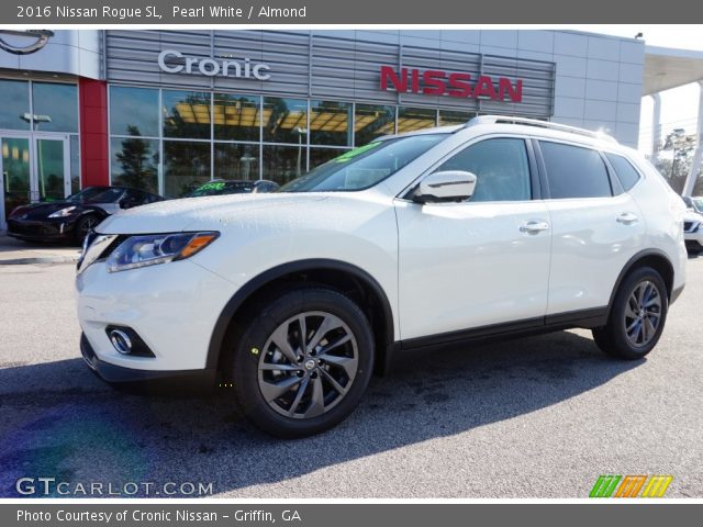 2016 Nissan Rogue SL in Pearl White