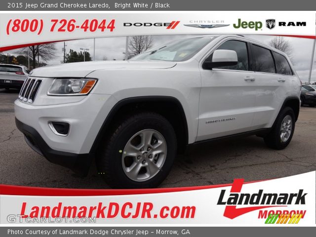 2015 Jeep Grand Cherokee Laredo in Bright White