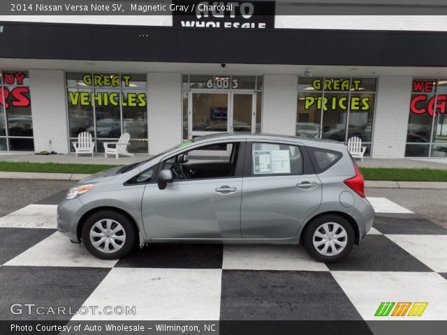 2014 Nissan Versa Note SV in Magnetic Gray