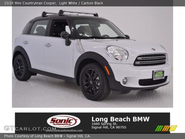 2016 Mini Countryman Cooper in Light White