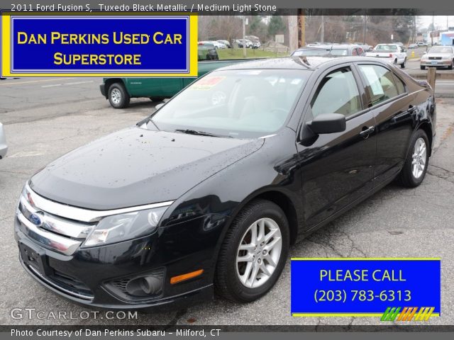 2011 Ford Fusion S in Tuxedo Black Metallic