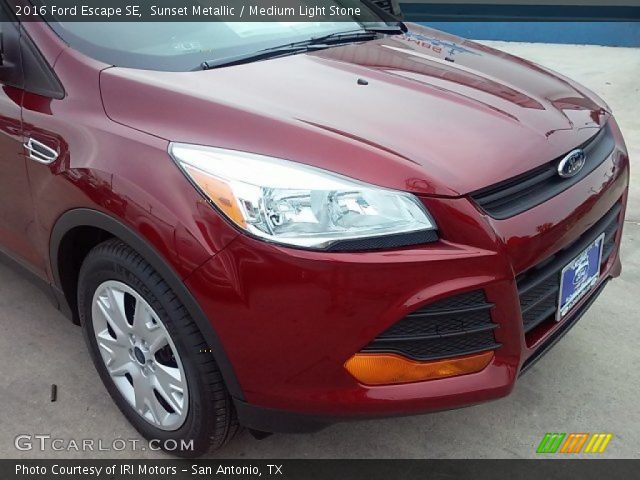 2016 Ford Escape SE in Sunset Metallic