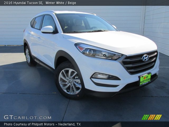 2016 Hyundai Tucson SE in Winter White