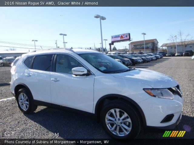 2016 Nissan Rogue SV AWD in Glacier White