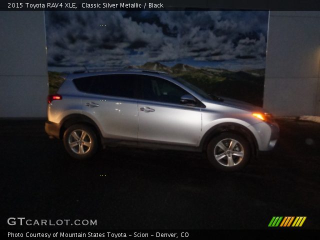 2015 Toyota RAV4 XLE in Classic Silver Metallic