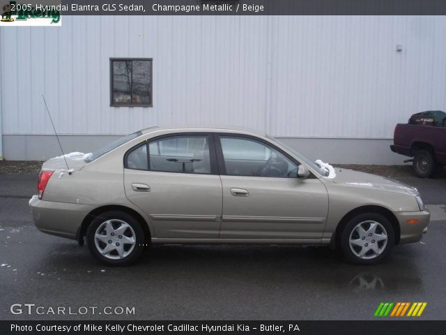 2005 Hyundai Elantra GLS Sedan in Champagne Metallic
