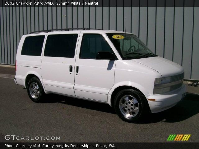 2003 Chevrolet Astro AWD in Summit White