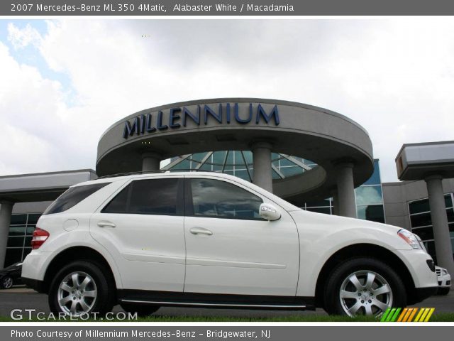 2007 Mercedes-Benz ML 350 4Matic in Alabaster White