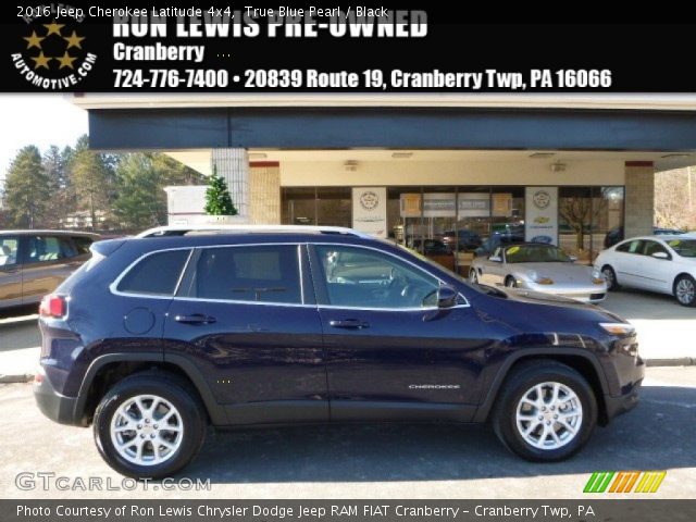 2016 Jeep Cherokee Latitude 4x4 in True Blue Pearl