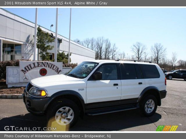 2001 Mitsubishi Montero Sport XLS 4x4 in Alpine White