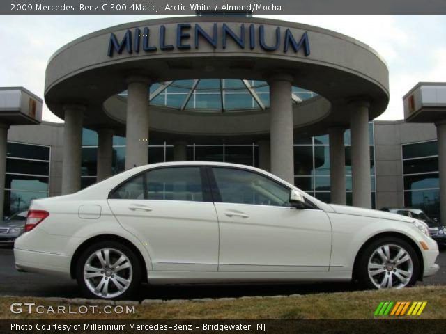 2009 Mercedes-Benz C 300 4Matic in Arctic White