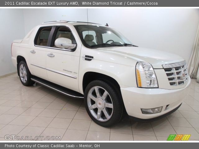 2011 Cadillac Escalade EXT Luxury AWD in White Diamond Tricoat