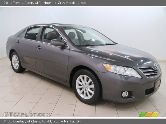 2011 Toyota Camry XLE in Magnetic Gray Metallic