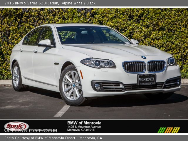 2016 BMW 5 Series 528i Sedan in Alpine White