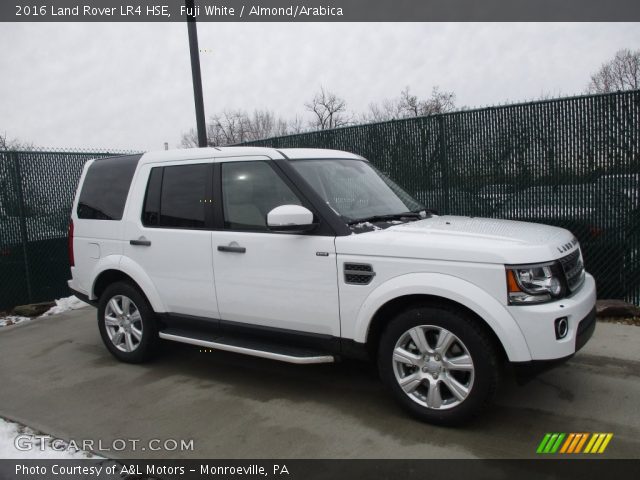 2016 Land Rover LR4 HSE in Fuji White