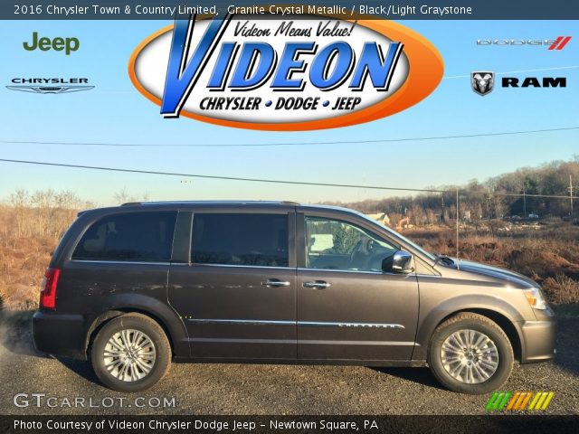 2016 Chrysler Town & Country Limited in Granite Crystal Metallic