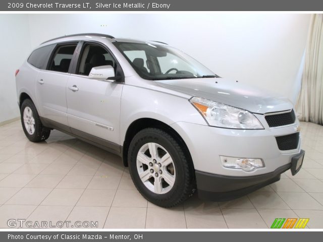 2009 Chevrolet Traverse LT in Silver Ice Metallic