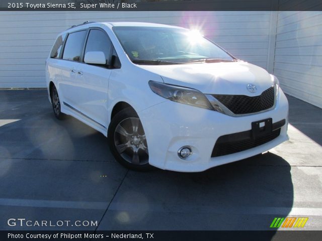 2015 Toyota Sienna SE in Super White