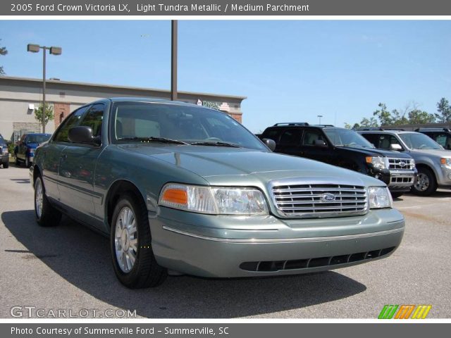 2005 Ford Crown Victoria LX in Light Tundra Metallic