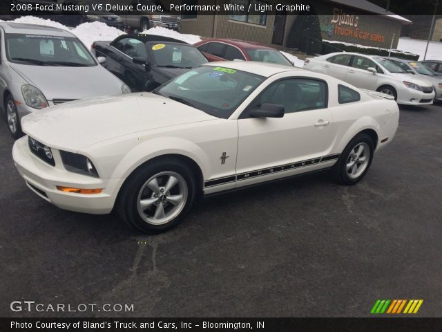 2008 Ford Mustang V6 Deluxe Coupe in Performance White