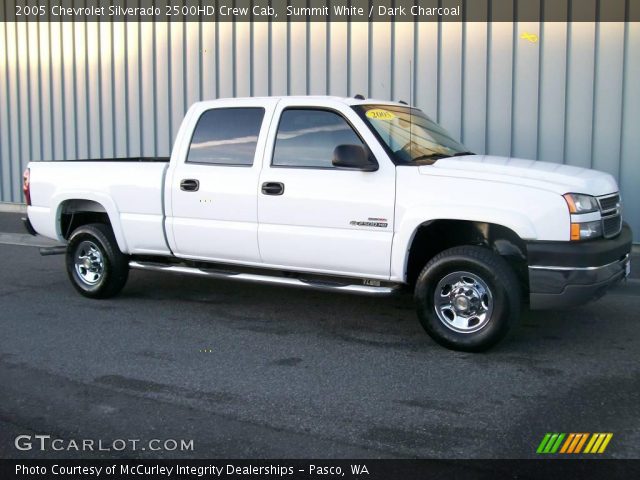 2005 Chevrolet Silverado 2500HD Crew Cab in Summit White