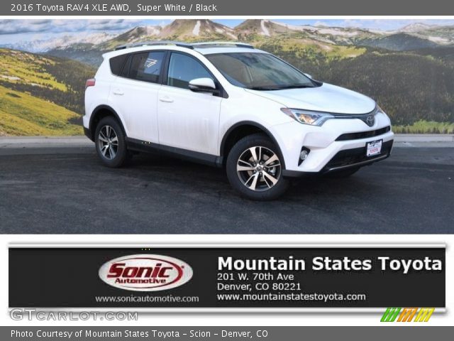 2016 Toyota RAV4 XLE AWD in Super White