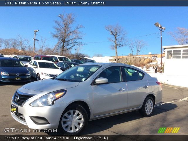 2015 Nissan Versa 1.6 SV Sedan in Brilliant Silver