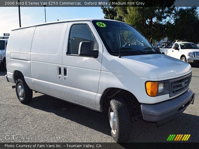 2006 Ford E Series Van E250 Commercial in Oxford White