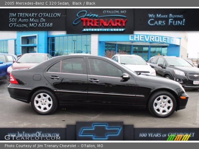 2005 Mercedes-Benz C 320 Sedan in Black