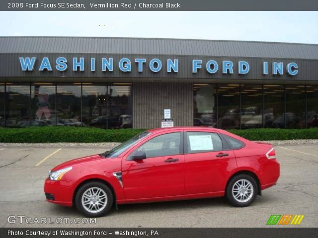 2008 Ford Focus SE Sedan in Vermillion Red