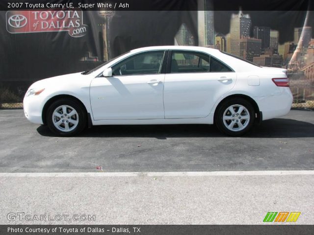2007 Toyota Camry LE in Super White