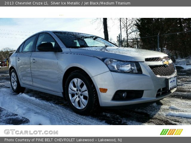 2013 Chevrolet Cruze LS in Silver Ice Metallic