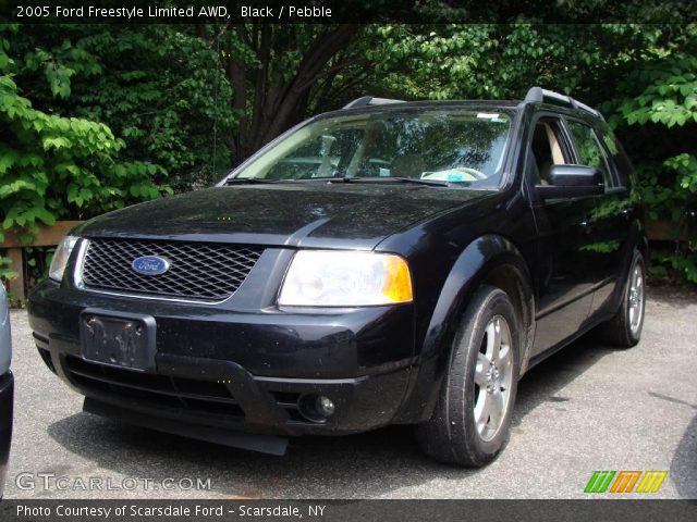 2005 Ford Freestyle Limited AWD in Black