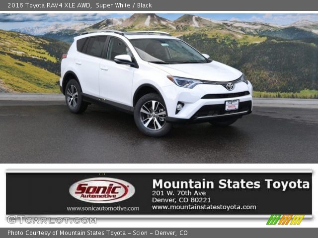 2016 Toyota RAV4 XLE AWD in Super White