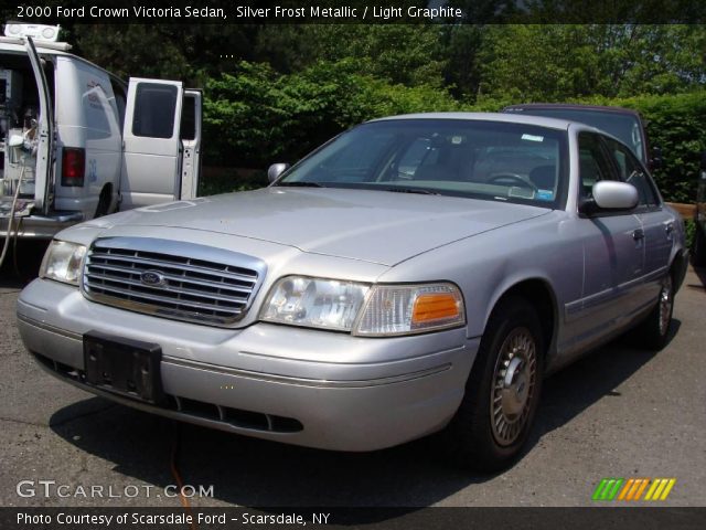 2000 Ford Crown Victoria Sedan in Silver Frost Metallic