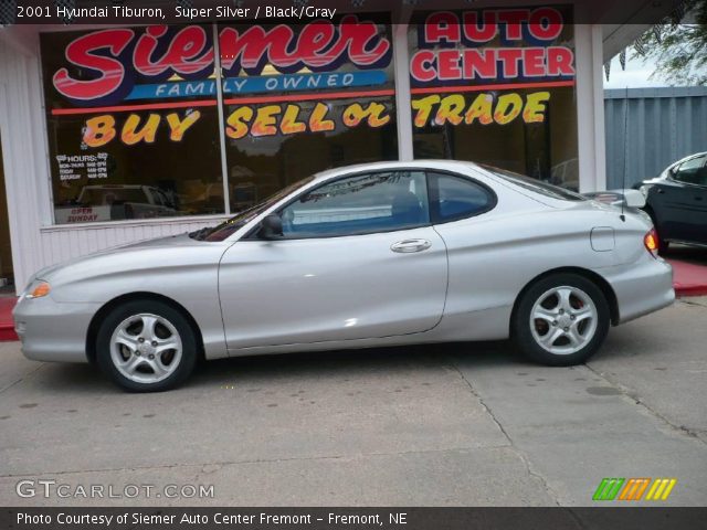 2001 Hyundai Tiburon  in Super Silver
