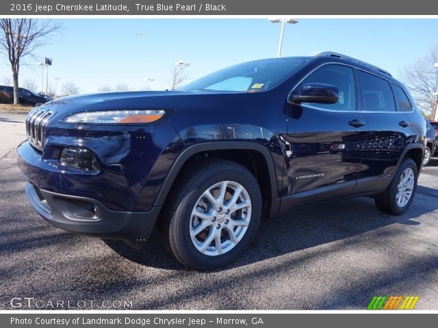 2016 Jeep Cherokee Latitude in True Blue Pearl