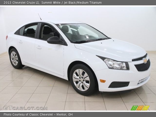 2013 Chevrolet Cruze LS in Summit White