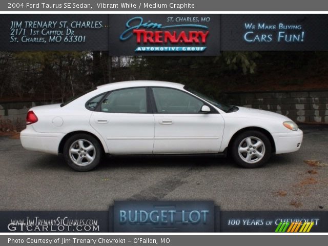 2004 Ford Taurus SE Sedan in Vibrant White
