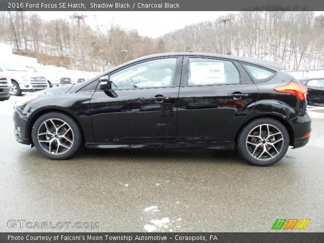 2016 Ford Focus SE Hatch in Shadow Black