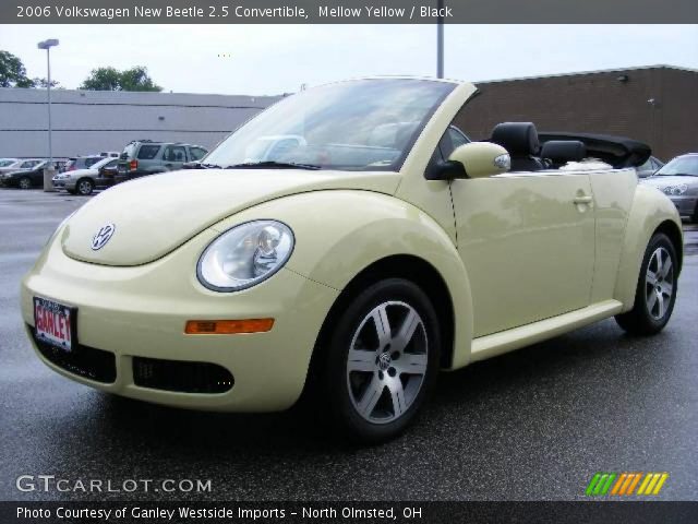 2006 Volkswagen New Beetle 2.5 Convertible in Mellow Yellow
