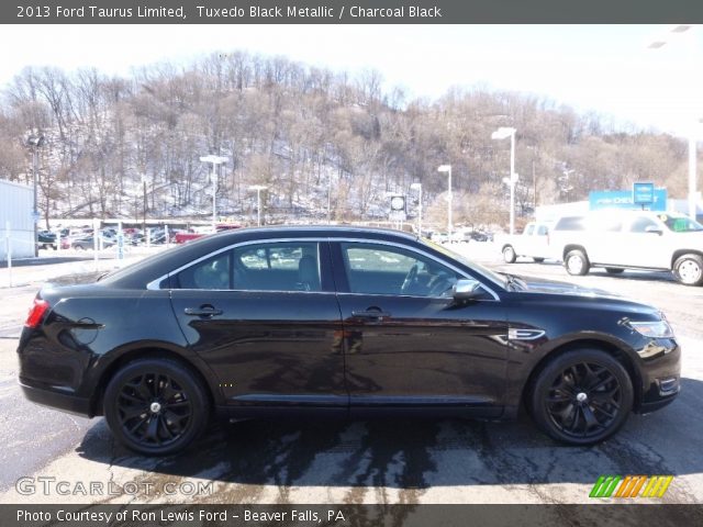2013 Ford Taurus Limited in Tuxedo Black Metallic