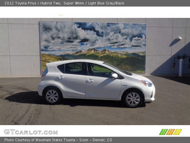 2012 Toyota Prius c Hybrid Two in Super White